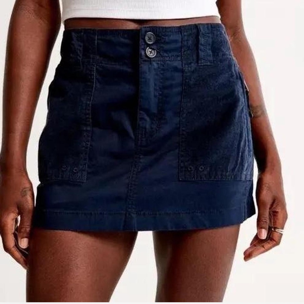 Abercrombie & Fitch Cargo Mini Skirt